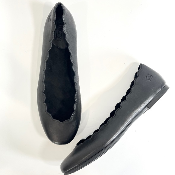 Born Allie Black Leather Scallop Slip On Flats Size 7.5 New with original box - Picture 7 of 9